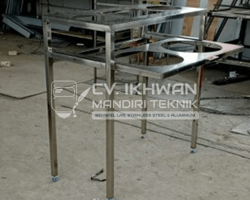 Meja Breeding Stainless Spesifikasi Produk :